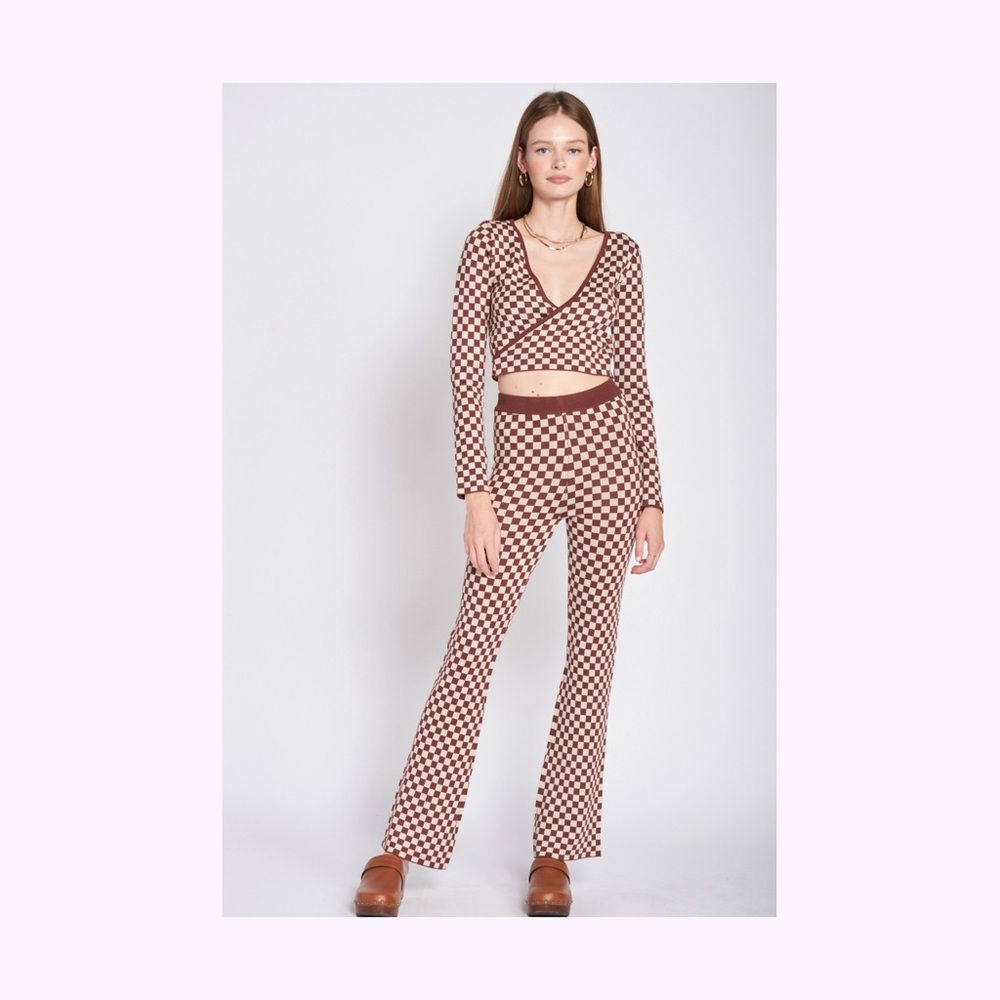 Emory Park Tan and White Checkered Flare Pants